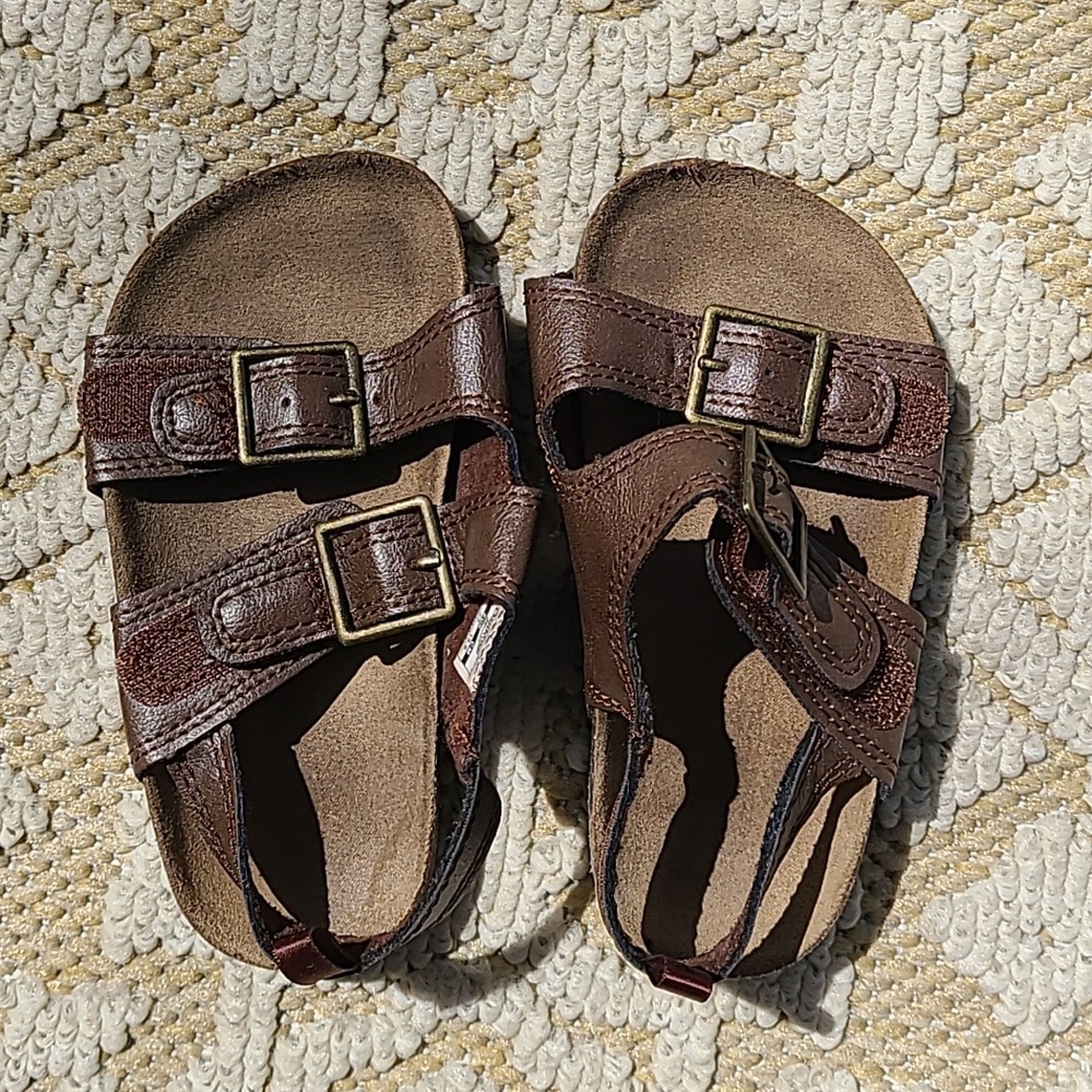 OshKosh sandals brown size 9M